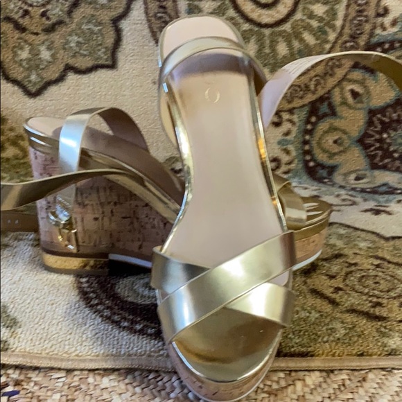 Shoes - Picture 2 of 3